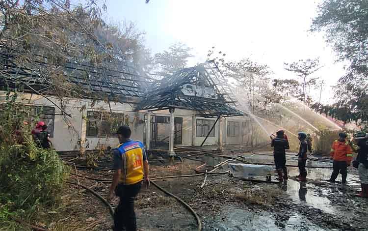 Gedung Eks SGO PJKR UPR Diduga Dibakar, Polresta Palangka Raya Amankan Seseorang