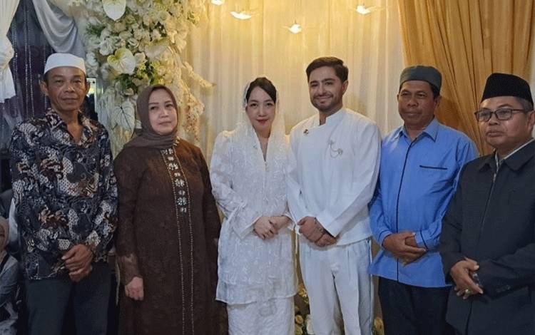 Warga Prancis Nikahi Gadis Basarang Kapuas, Akad Nikah Berlangsung Dua Bahasa di KUA