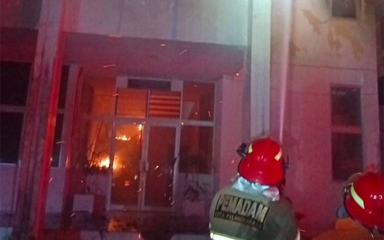 Gedung Biro Kesra Kompleks Kantor Gubernur Kalteng Terbakar